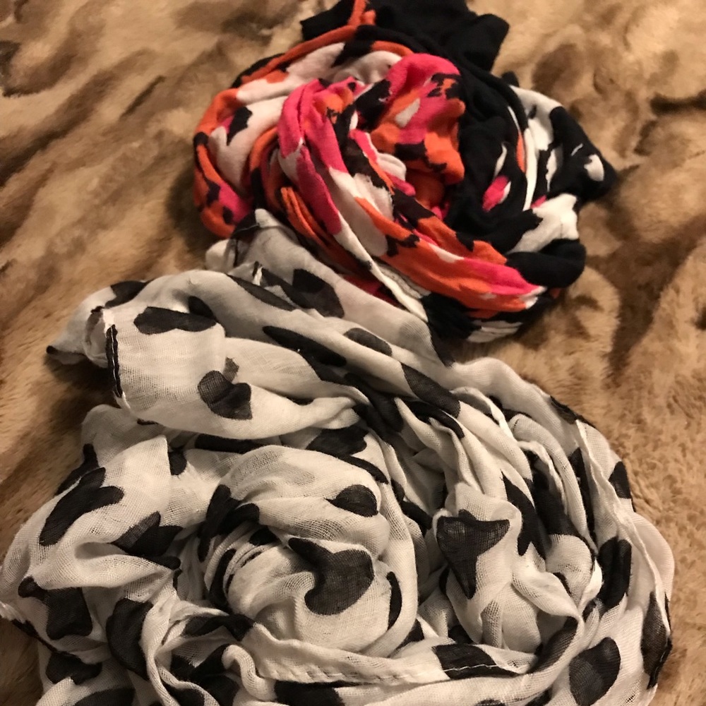 (bundle 2/$15) Assorted scarves inc. Infinity